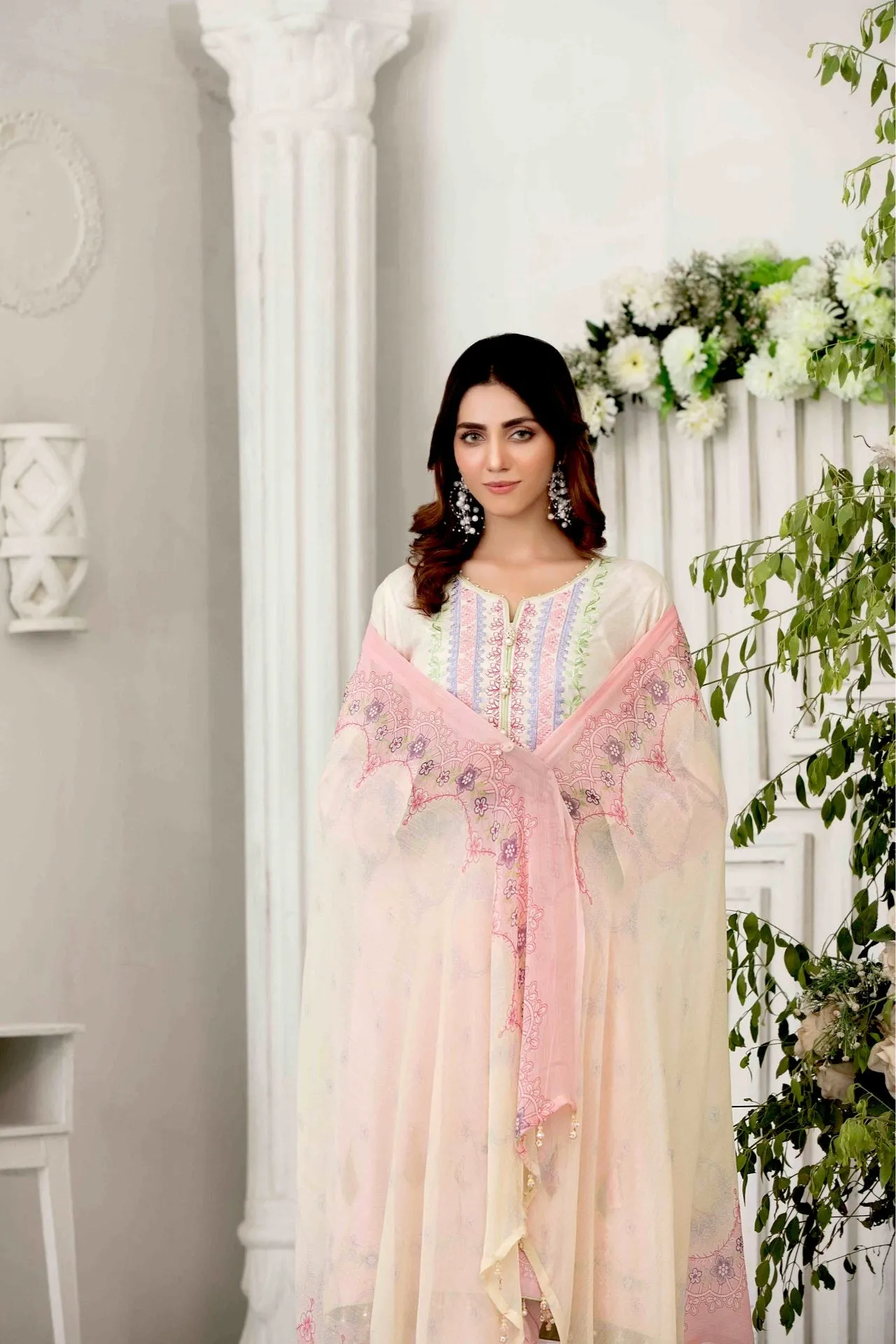 Raqami Lawn Collection by Tawakkal Fabrics – D-1606